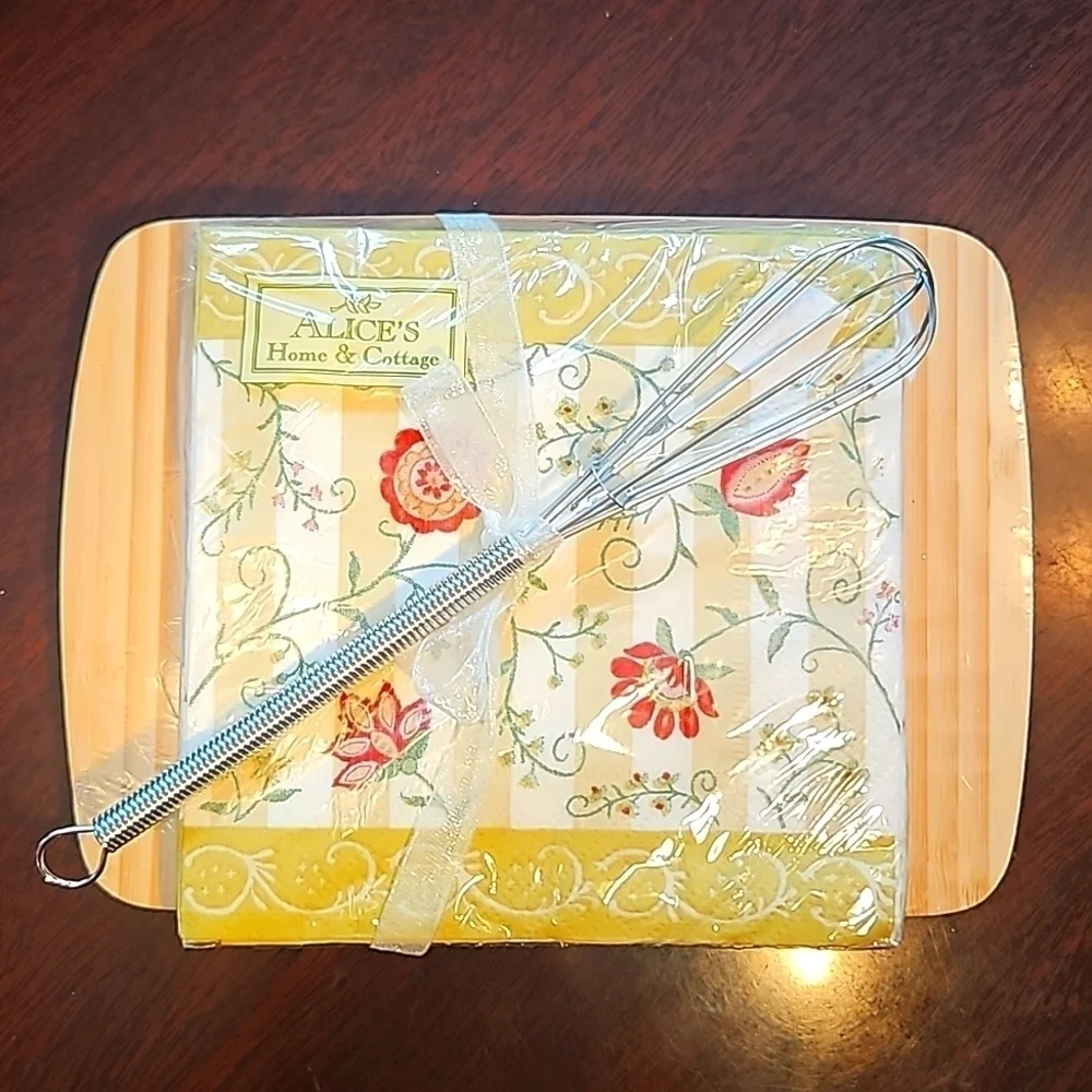 Alice's Home & Cottage Gift Set Cutying Board Napkins Whisk NWT Price Firm